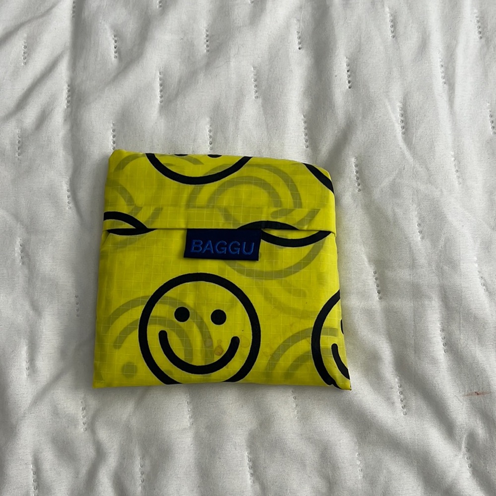 Baggu Smiley Face Re-usable bag 💚